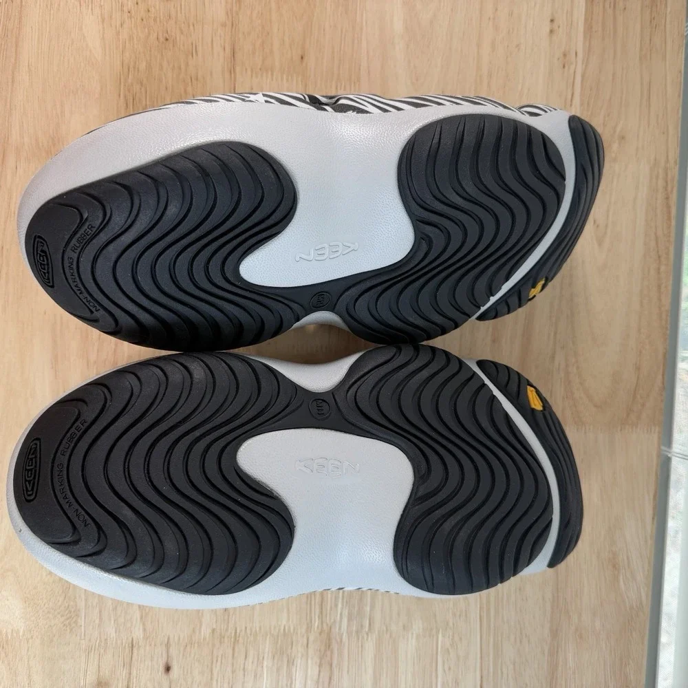 KEEN Yogui Arts Men's size 14 Slide Clog Shoes Sandals Black White Zebra Star
